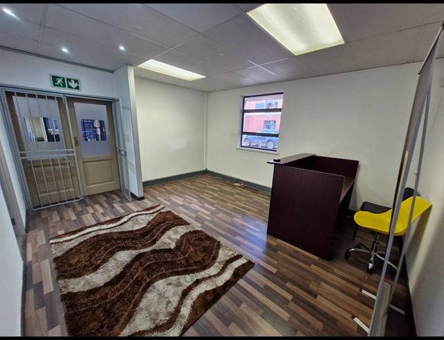 211M² OFFICE TO LET IN BARDENE